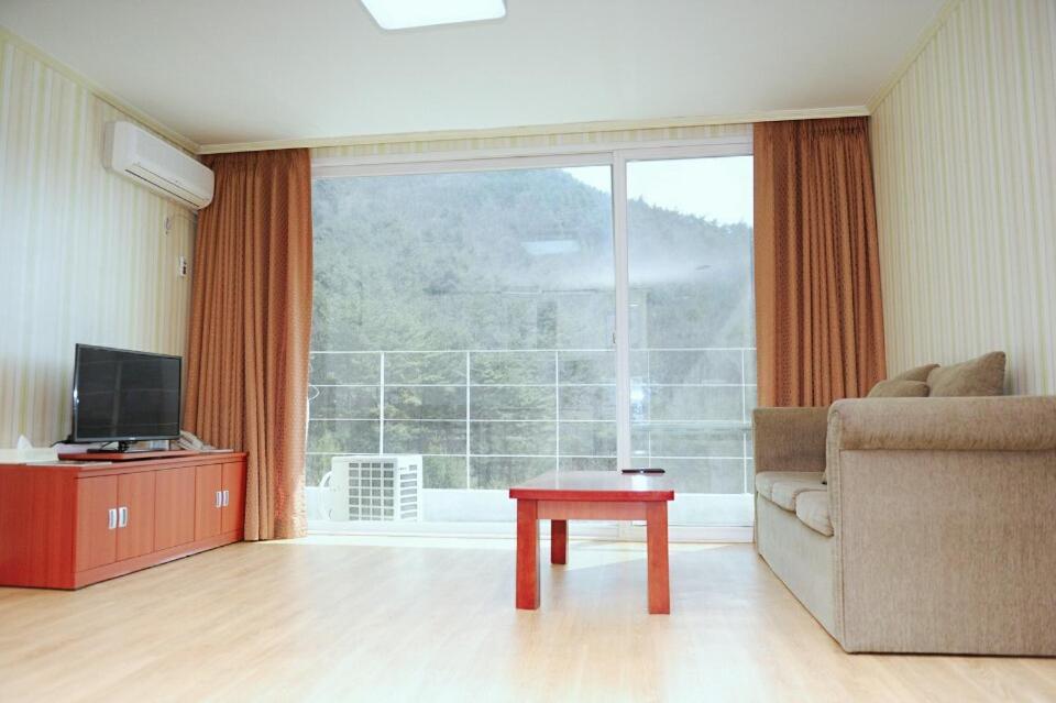 Muju Ilsung Condo Bagian luar foto
